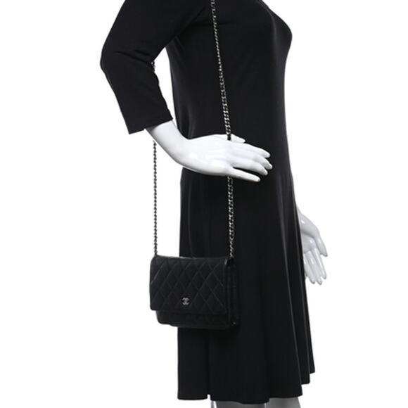 CHANEL NWT Classic Caviar Black Leather Wallet on Chain Crossbody Bag with Gold - Picture 2 of 11